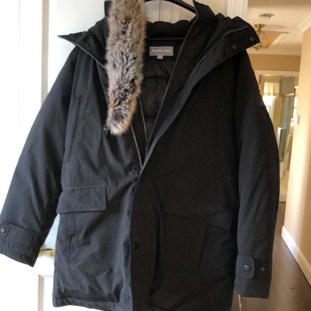 Men’s winter coat w/ detachable faux fur collar